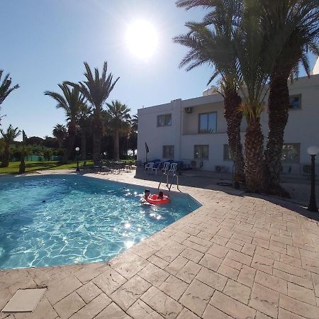 Argaka Palm Tree Apts 외부 사진